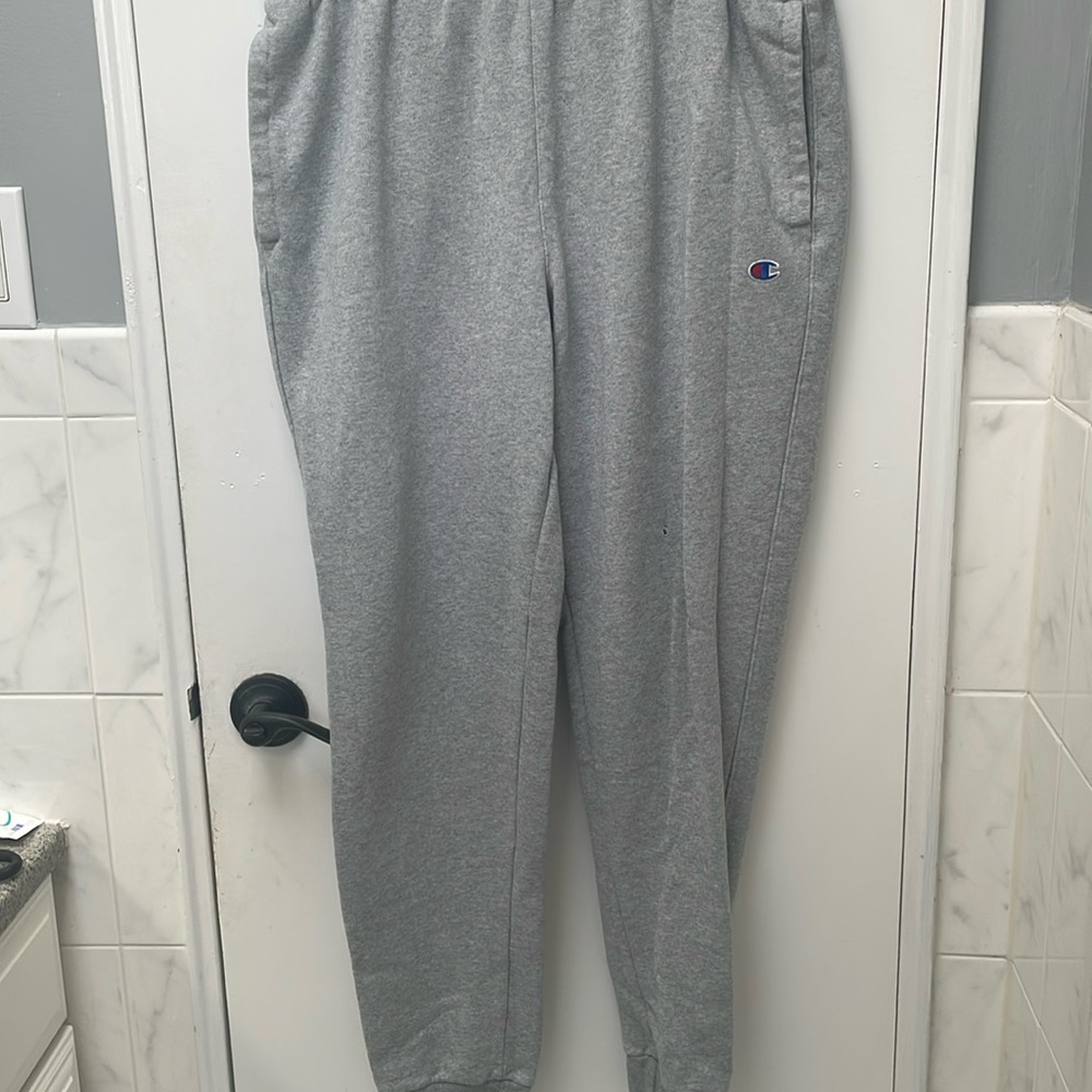 CHAMPION GREY SWEATPANTS